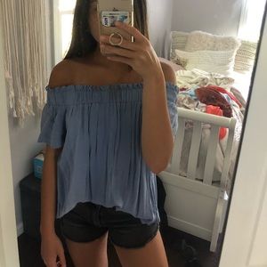 WILL OFFER DISCOUNT! BOUTIQUE off the shoulder top